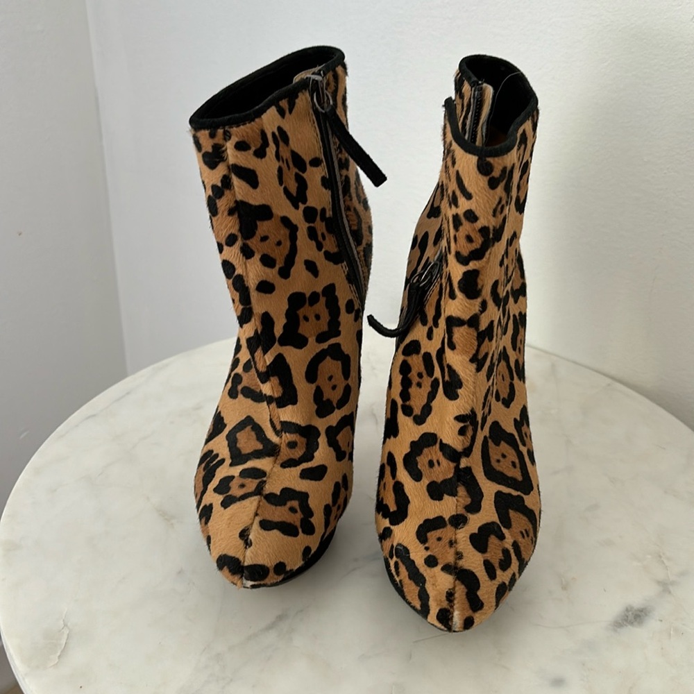Lamb leopard ankle boot